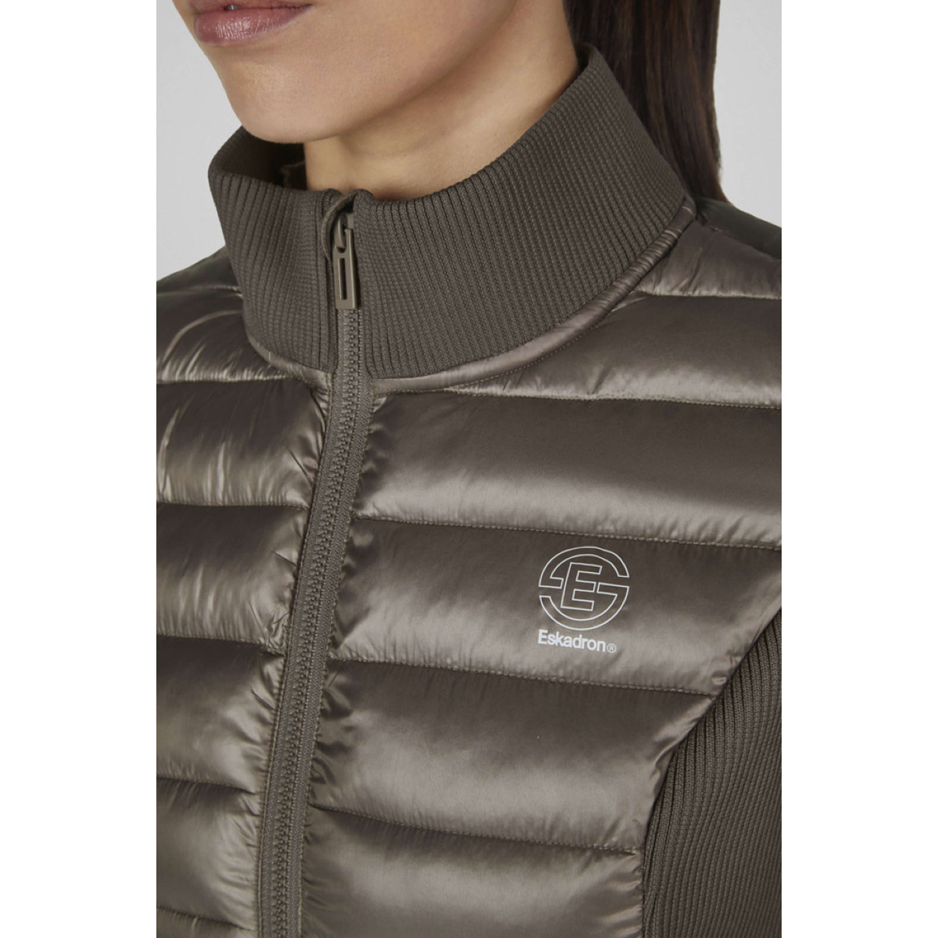 Eskadron Weste Dynamics Hybrid Powdertaupe