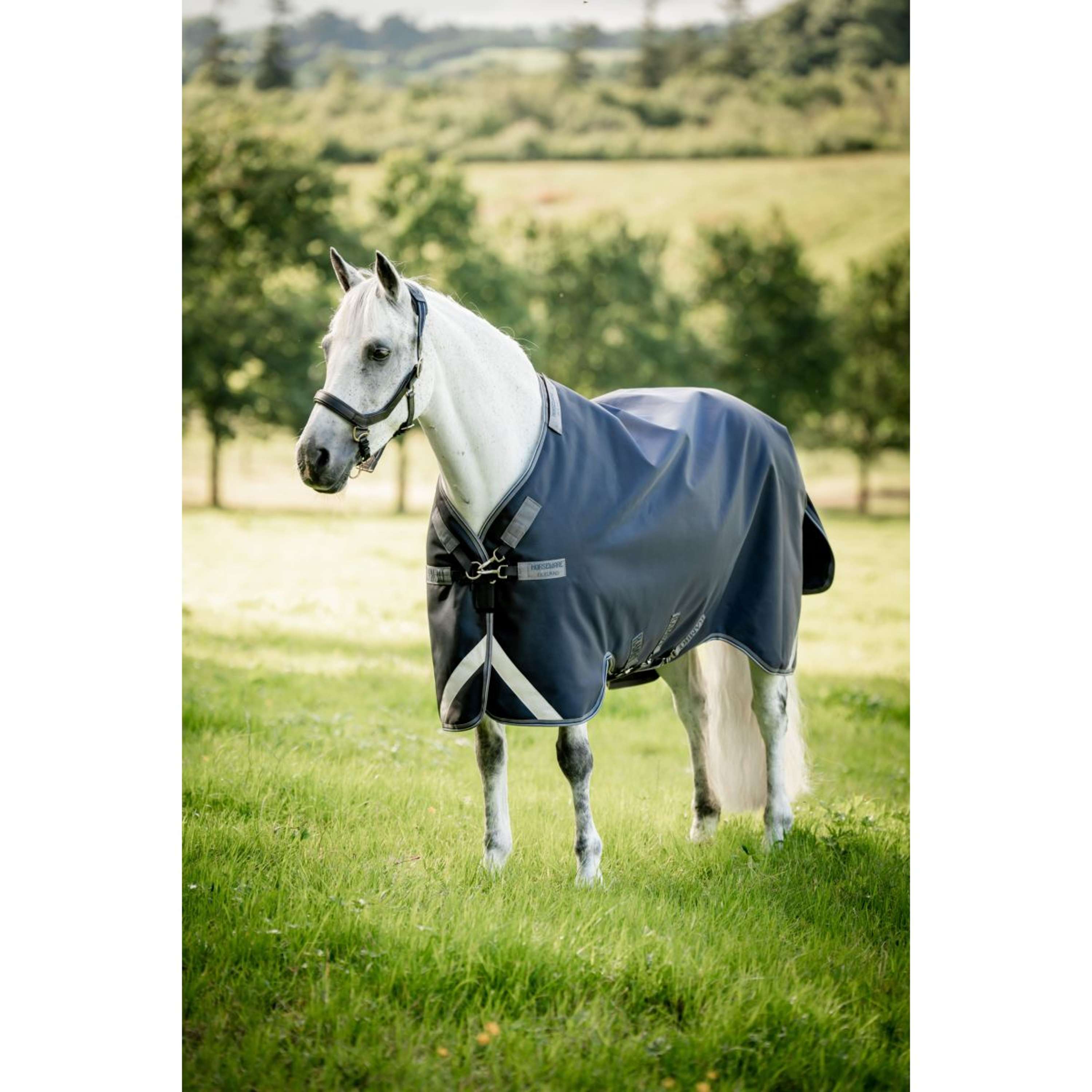 Rambo Turnout Rug 1680D Varilayer 250g Navy/Thunderstorm Grey/Silver