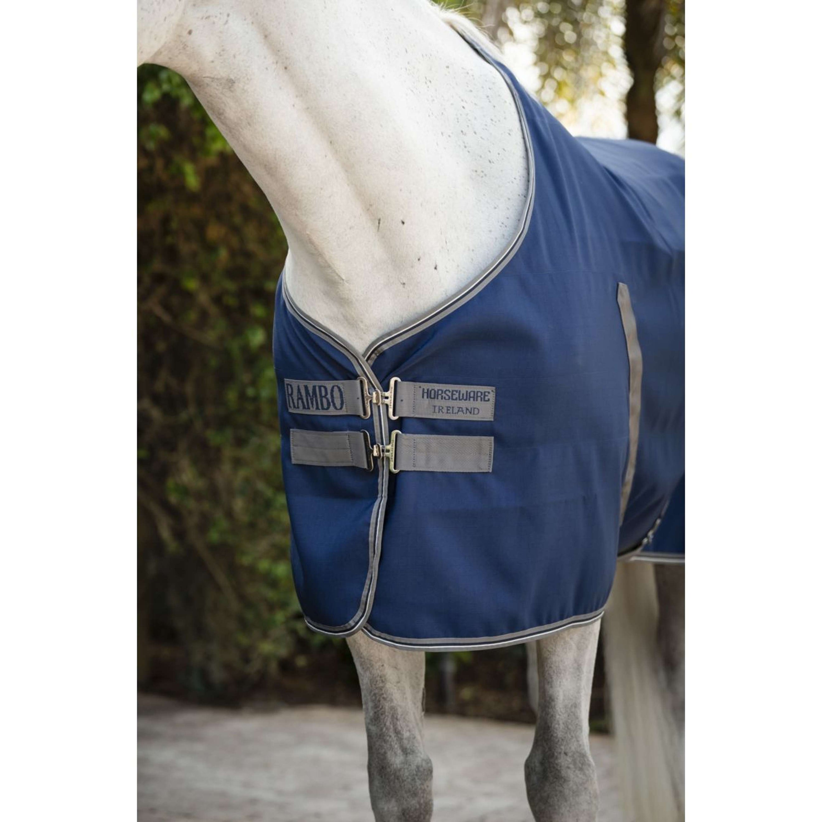 Rambo Stable Sheet Navy/Thunderstorm Grey/Silver Rambo Stable Sheet Navy/Thunderstorm Grey/Silver
