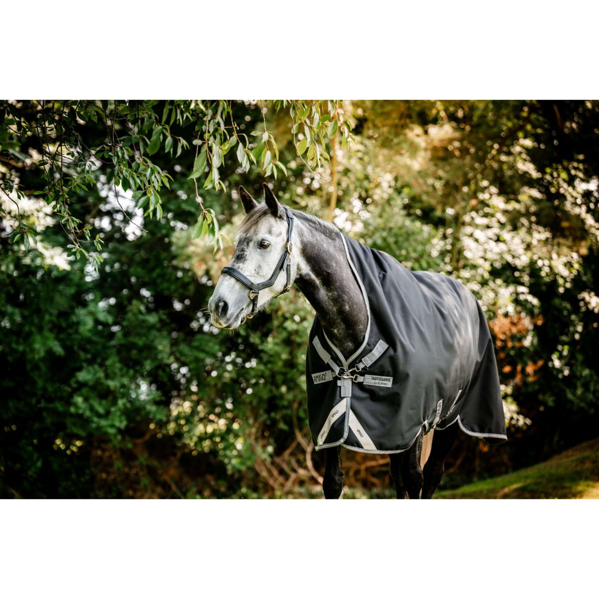 Amigo Wug Turnout 1200D 50g Schwarz/Titangrau/Silber