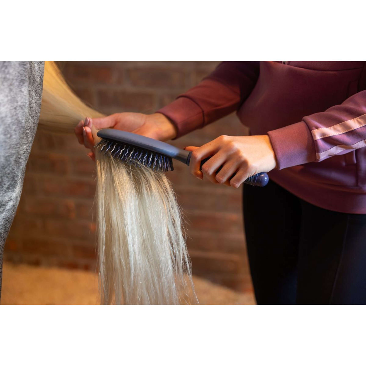 LeMieux Mähnen- und Schweifbürste Tangle Tidy Powder Blue