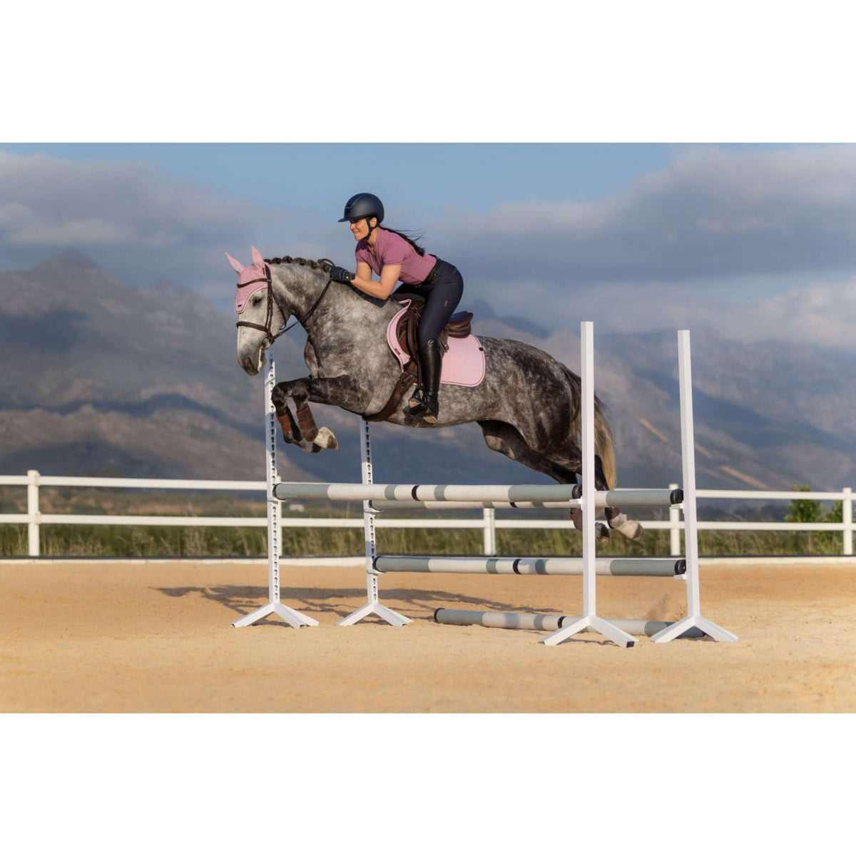 LeMieux Schabracke Essence Close Contact Square Springen Fondant