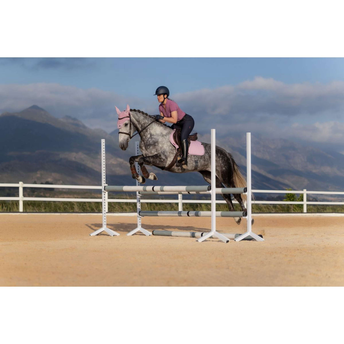 LeMieux Schabracke Essence Close Contact Square Springen Fondant