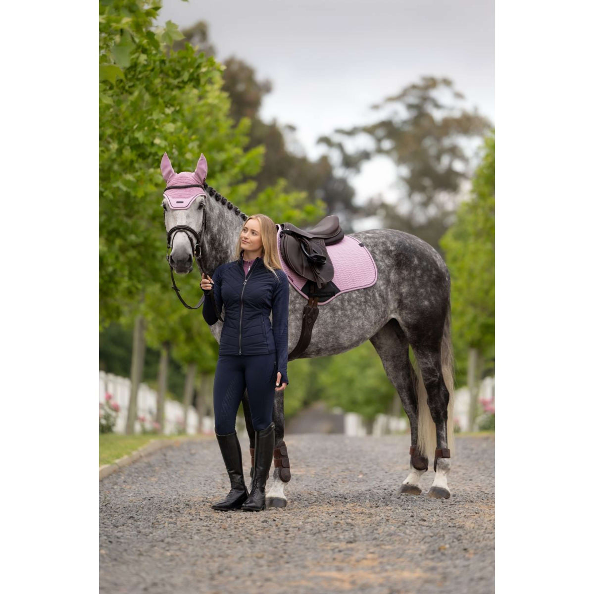 LeMieux Schabracke Essence Close Contact Square Springen Fondant