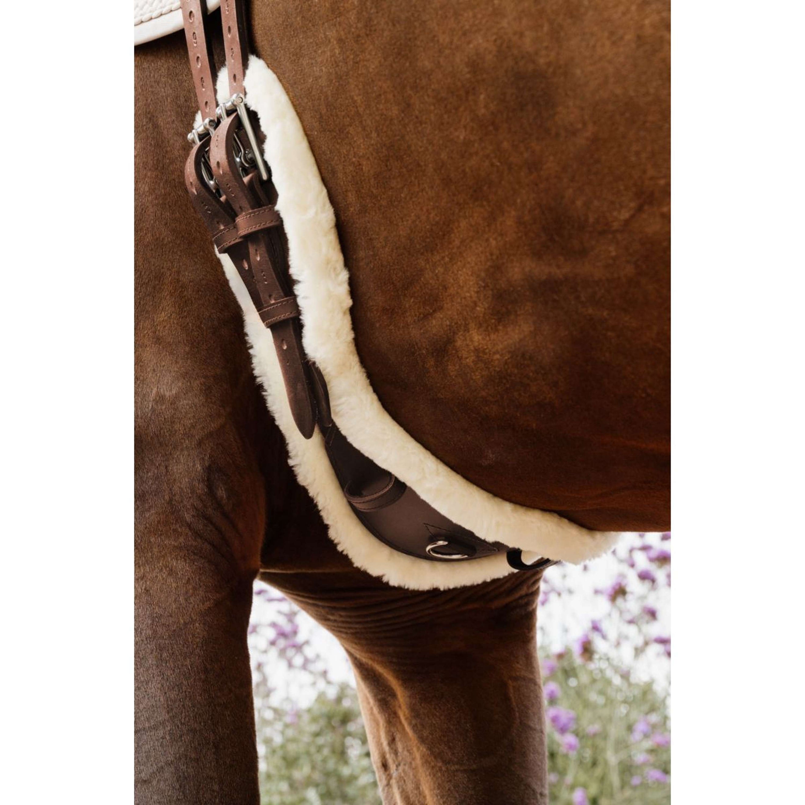 Kentucky Horsewear Dressurgurt Anatomic Sheepskin Braun