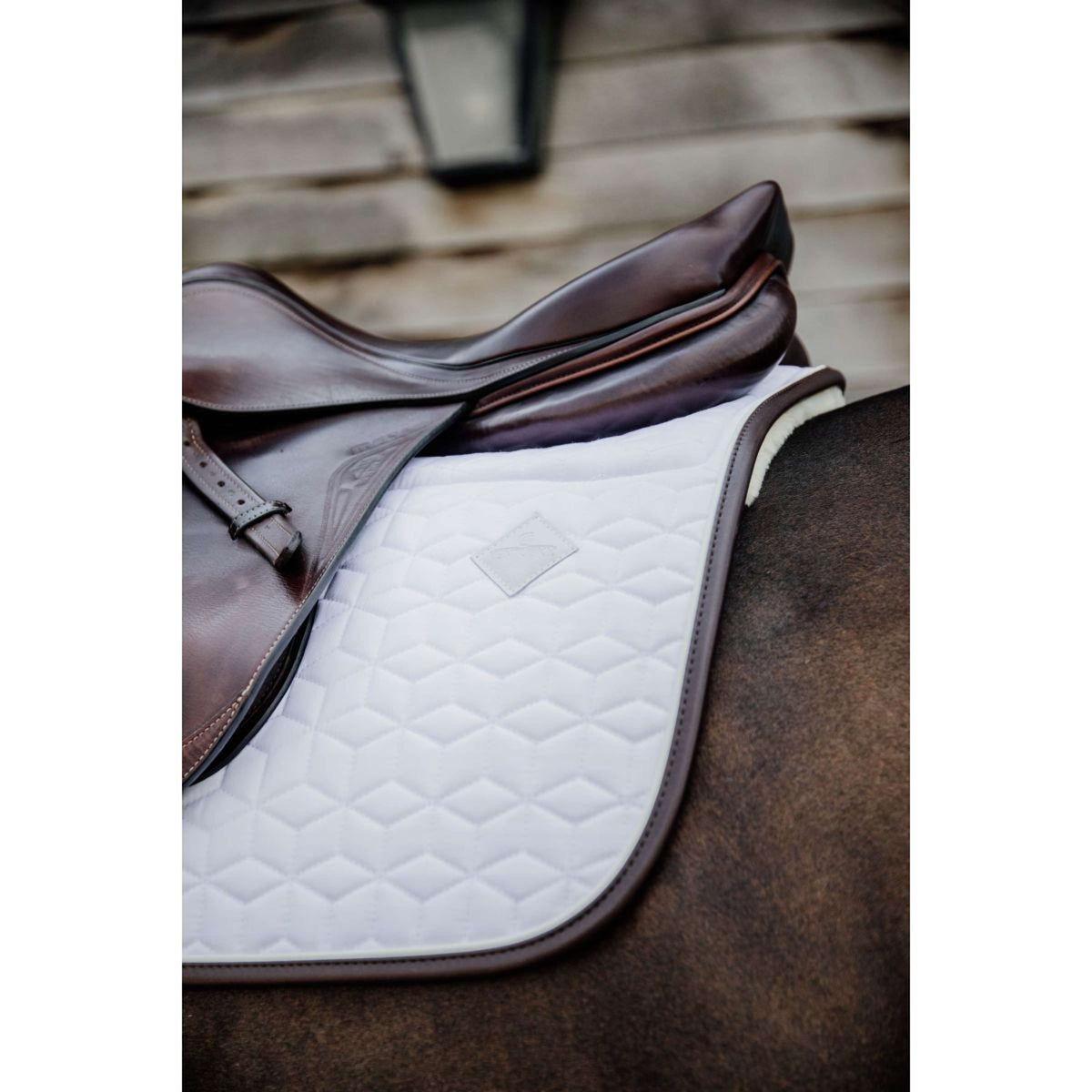 Kentucky Schabracke Skin Friendly Springen Weiß