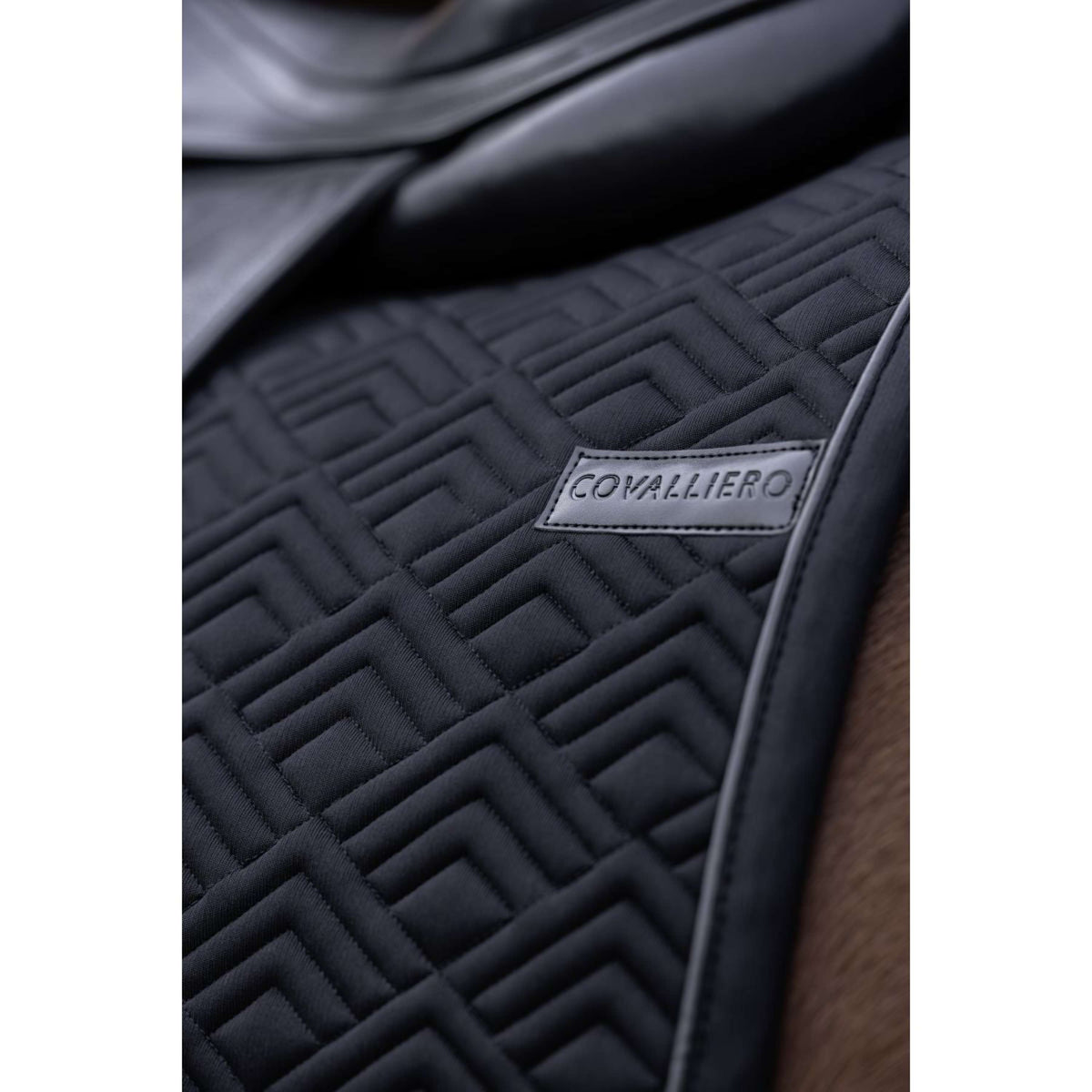 Covalliero Schabracke SS26 Vielseitigkeit Schwarz