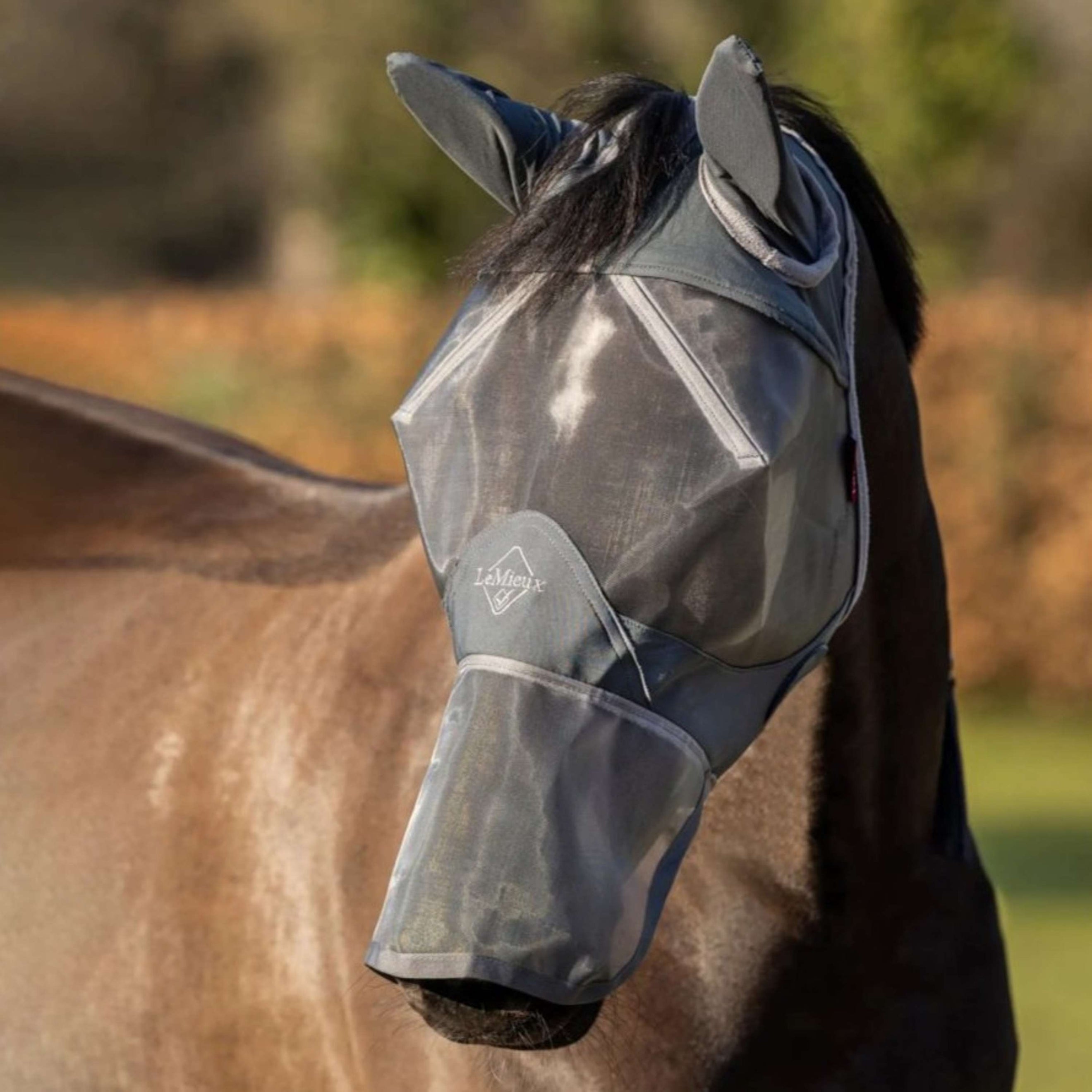 LeMieux Fliegenmaske ArmourShield Pro Full Grau LeMieux Fliegenmaske ArmourShield Pro Full Grau