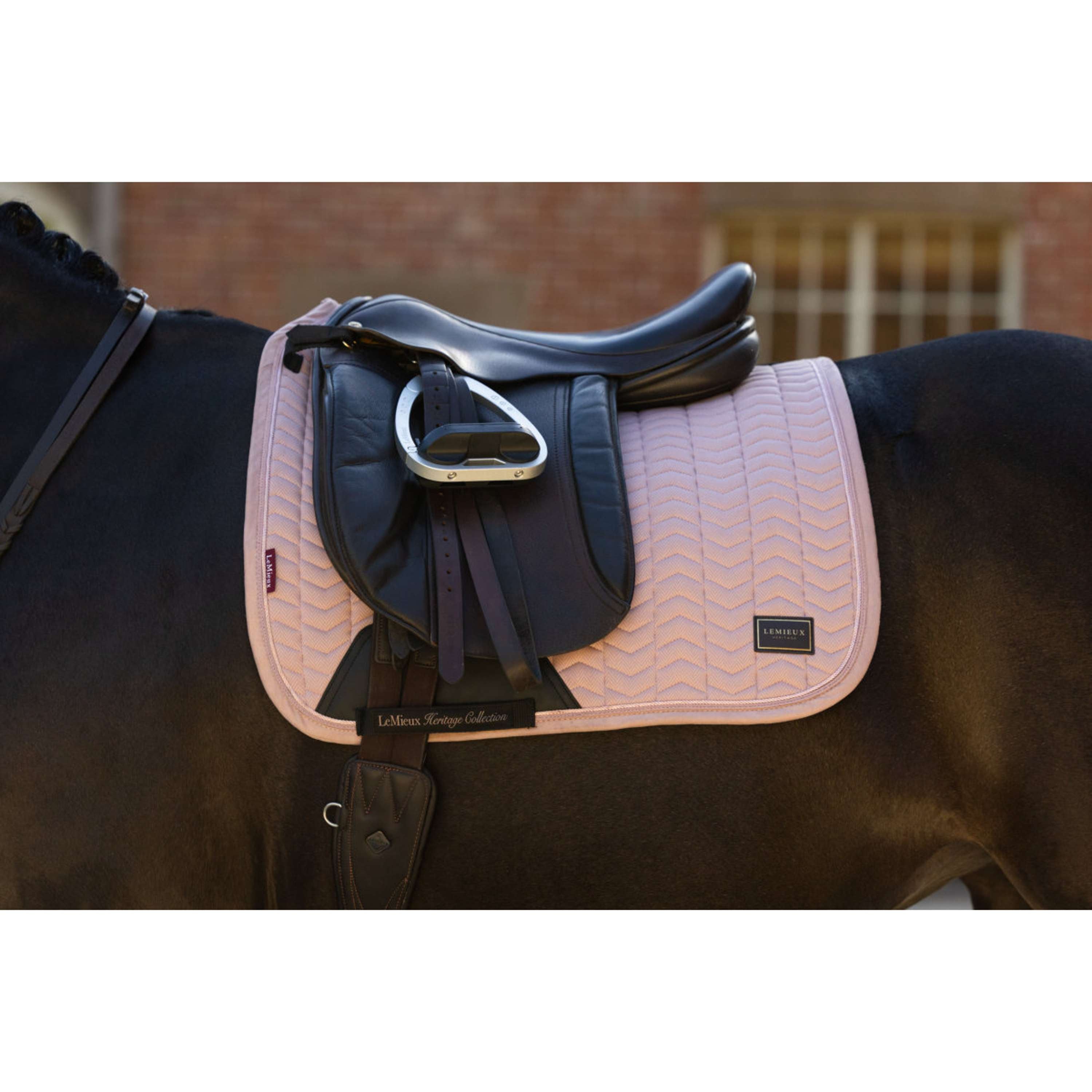 LeMieux Schabracke Heritage Herringbone Square Dressur Wild Rose