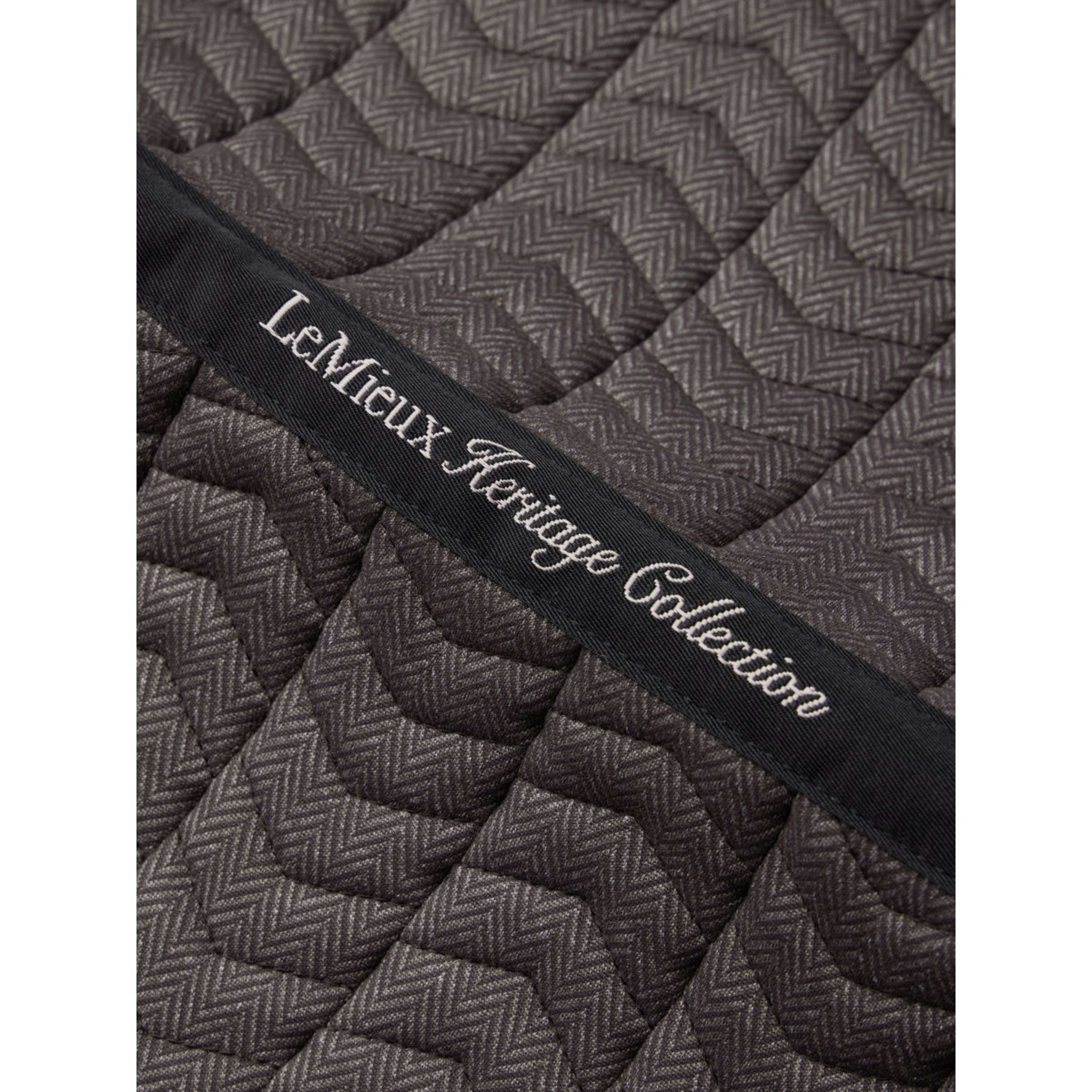 LeMieux Schabracke Heritage Herringbone Square Dressur Cocoa