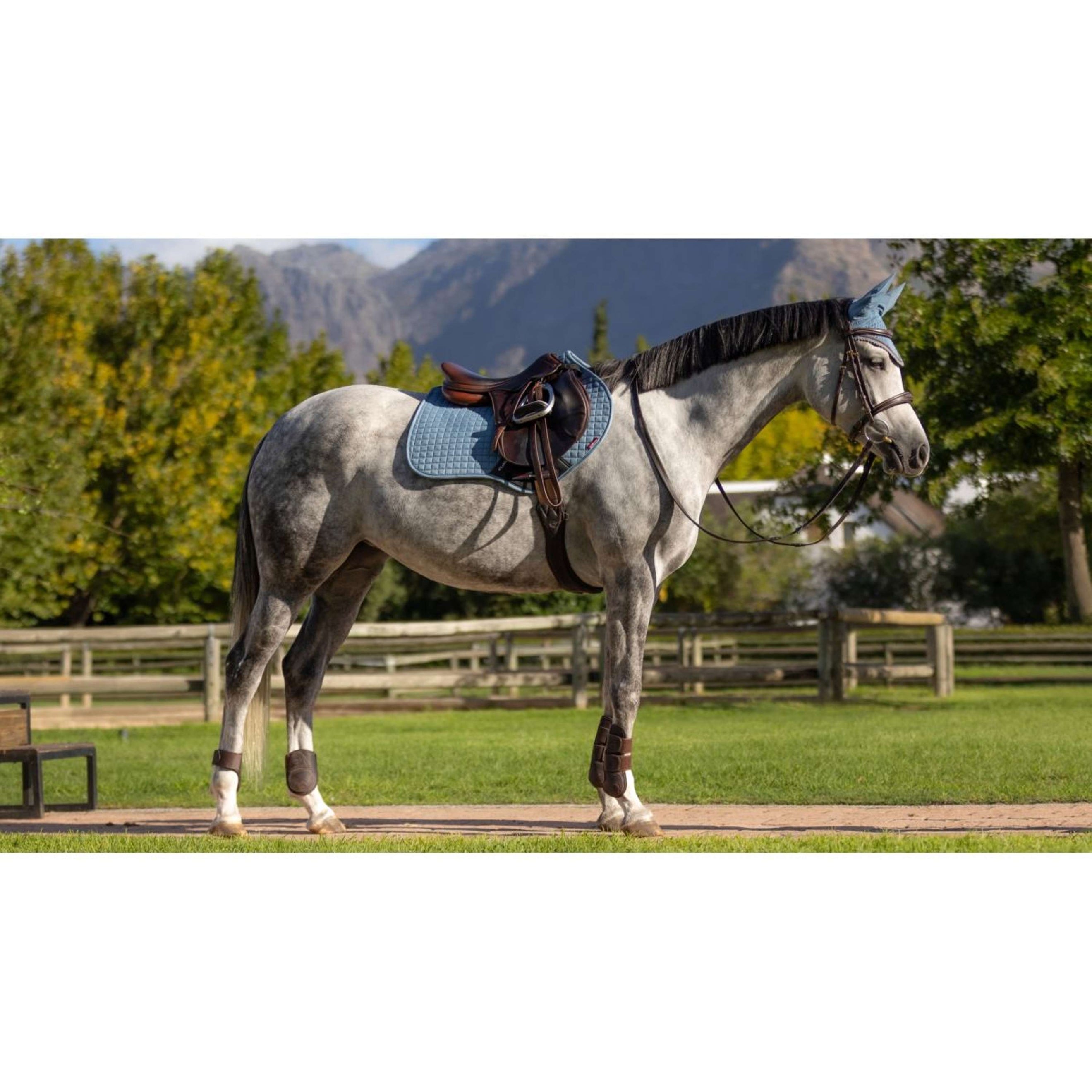 LeMieux Schabracke Suede Square Close Contact Ice Blue