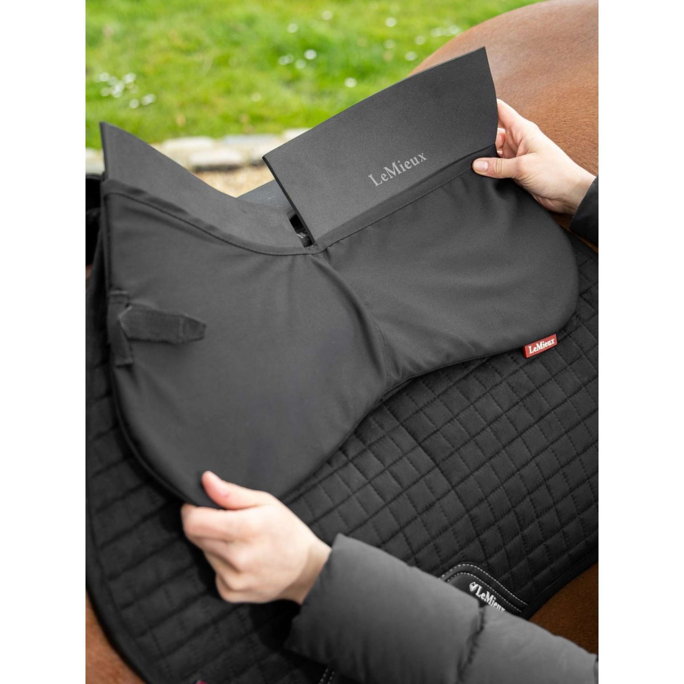 LeMieux Sattelunterleger Pro-Sorb Plain Schwarz LeMieux Sattelunterleger Pro-Sorb Plain Schwarz