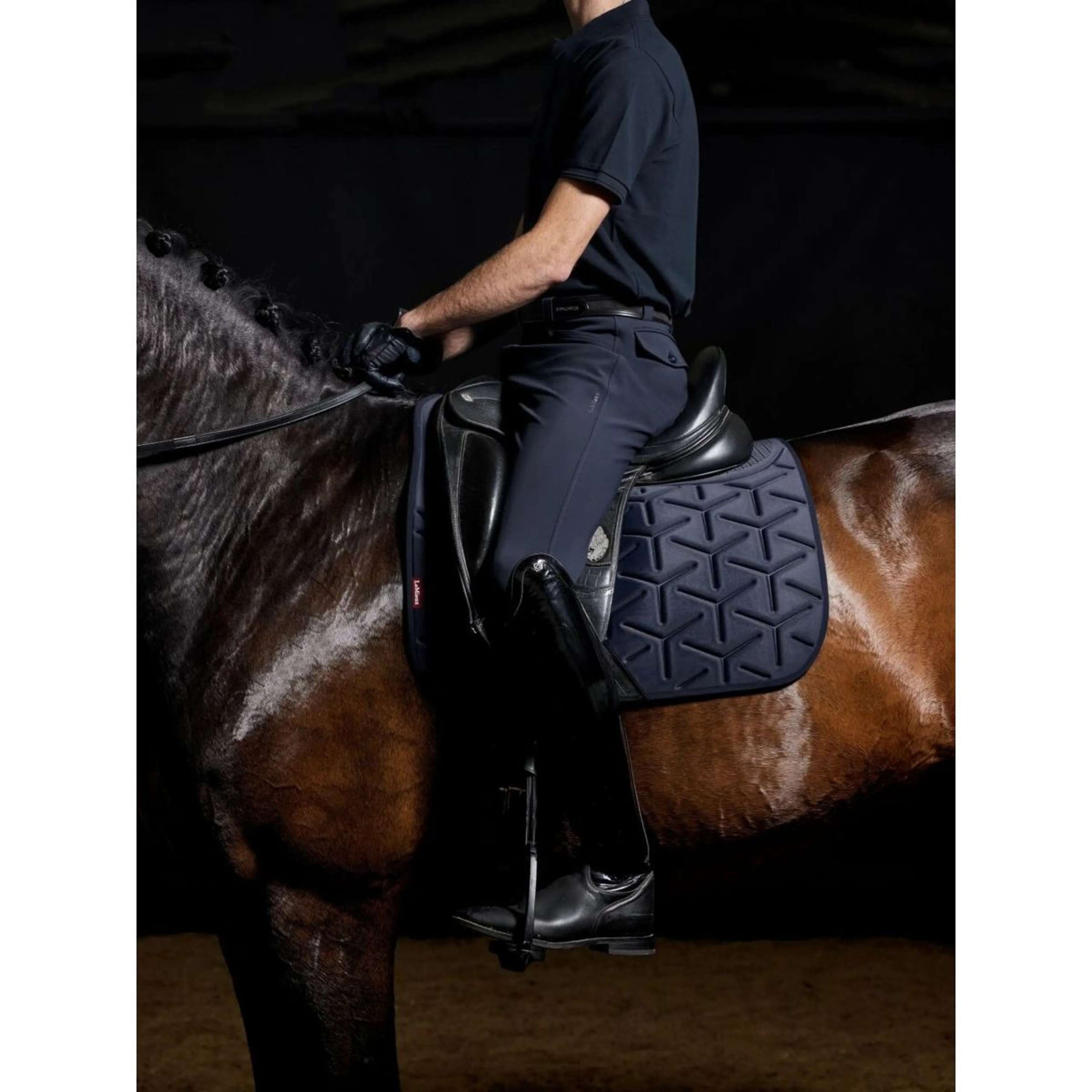 LeMieux Schabracke ProForm Dressur Navy LeMieux Schabracke ProForm Dressur Navy