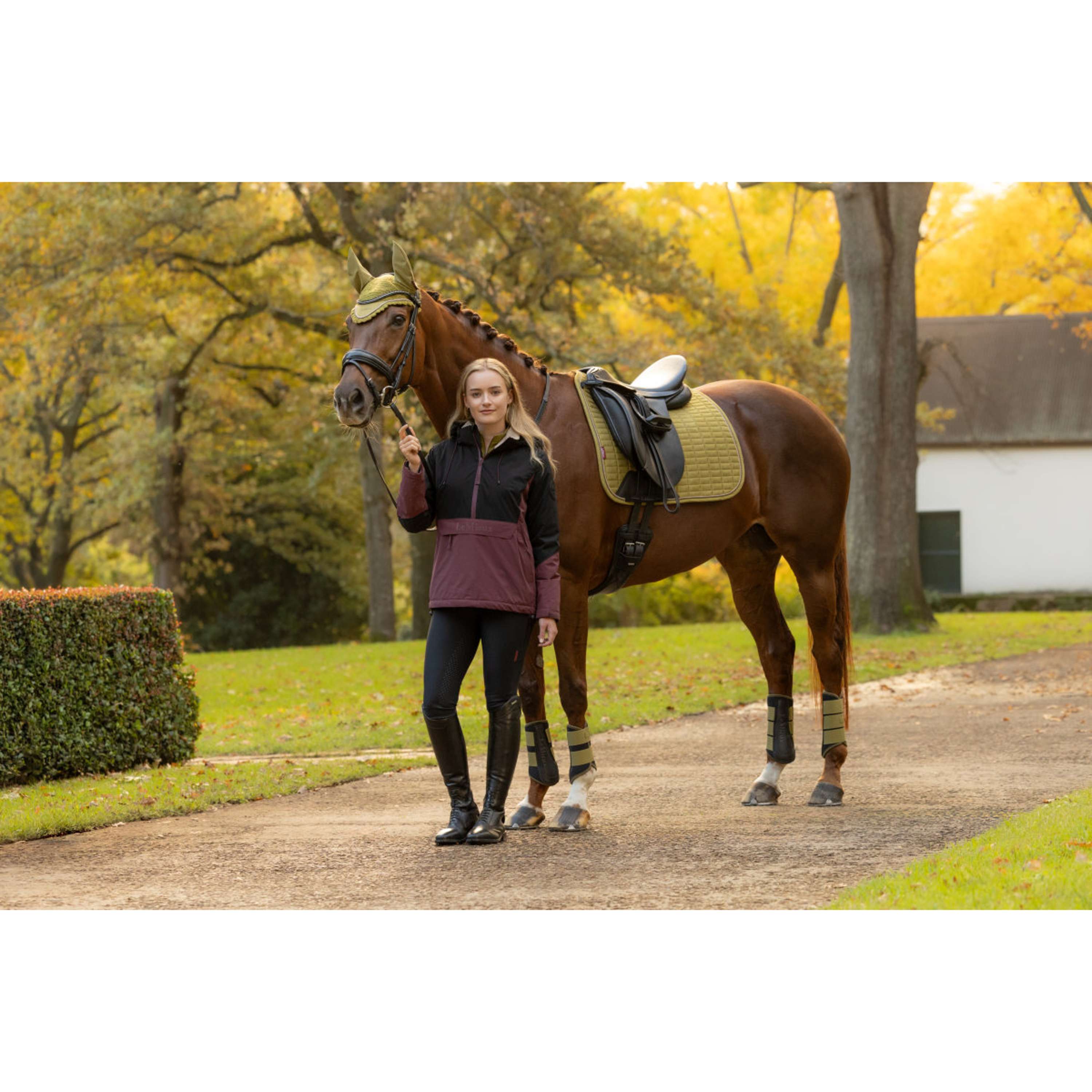 LeMieux Schabracke Suede Square Dressur Gooseberry