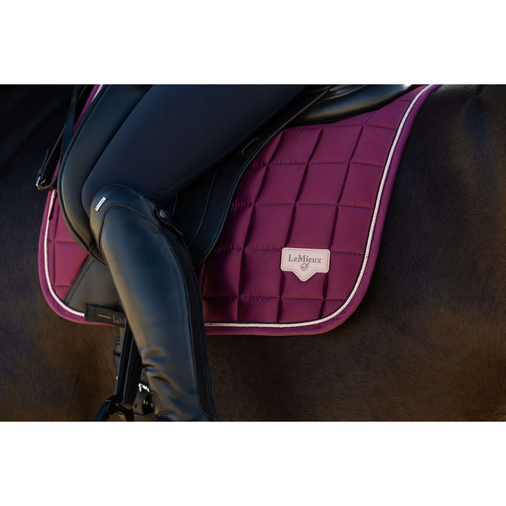 LeMieux Schabracke Loire Classic Square Dressur Blackberry