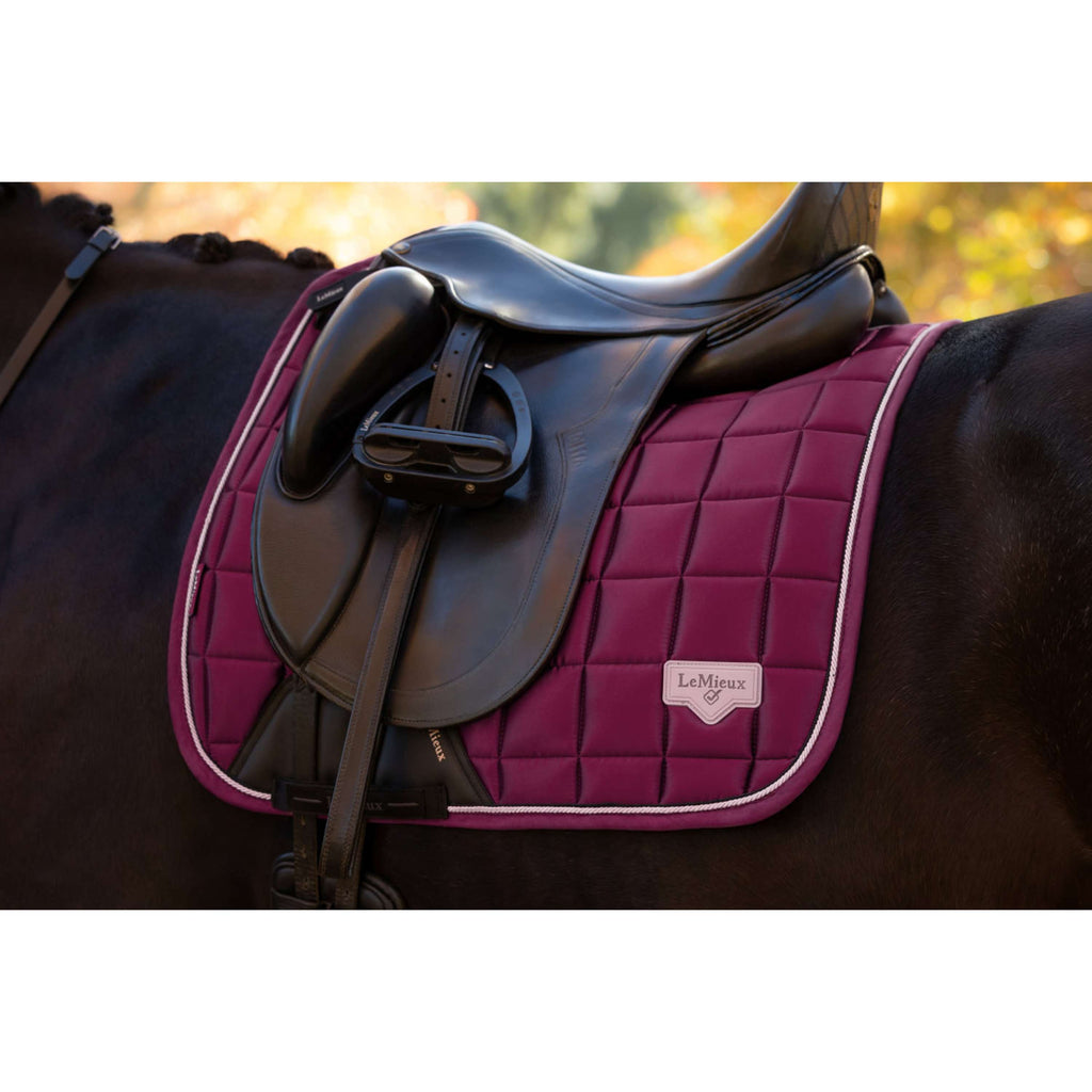 LeMieux Schabracke Loire Classic Square Dressur Blackberry