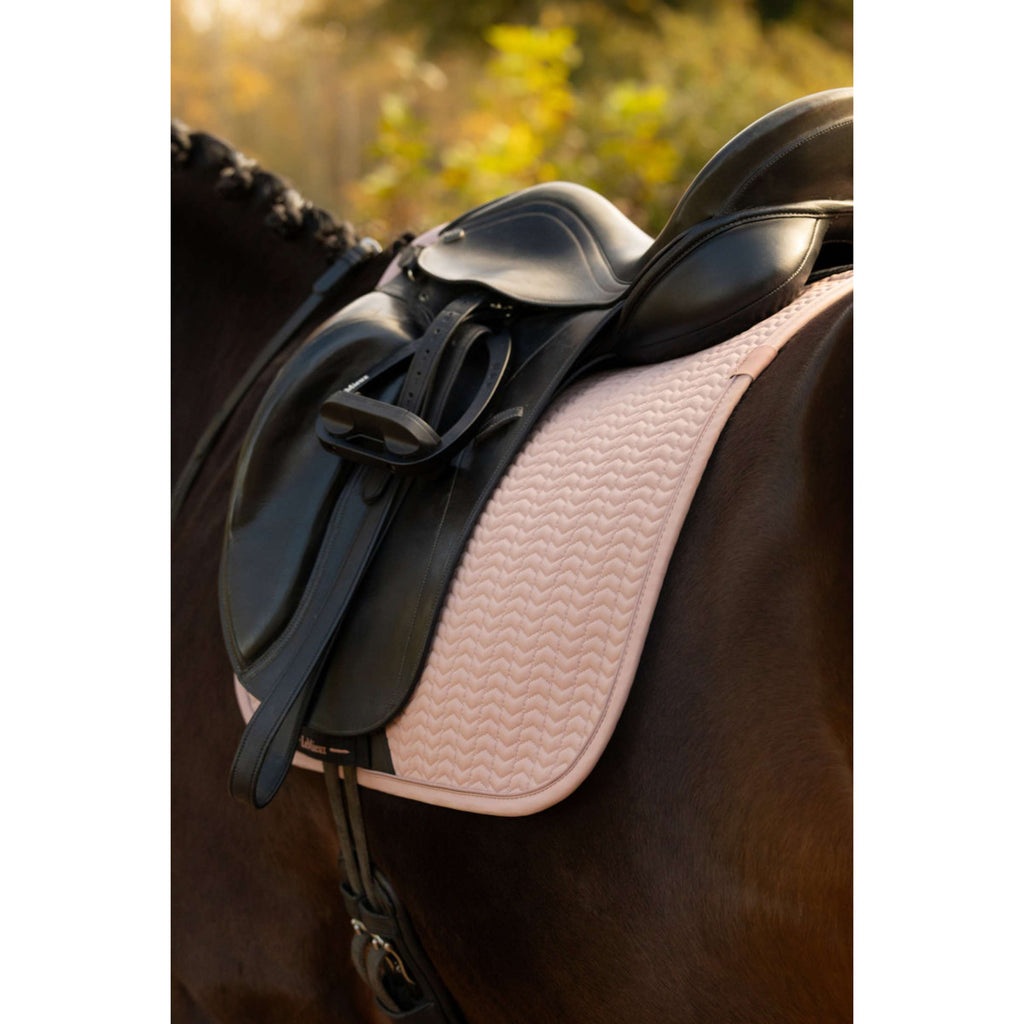 LeMieux Schabracke Essence Dressur Wild Rose