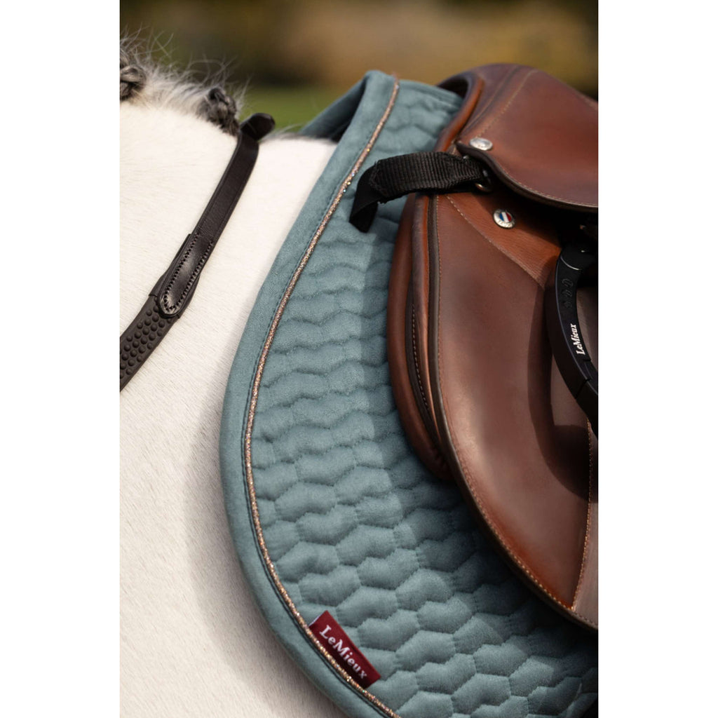 LeMieux Schabracke Suede Square Springen Aloe