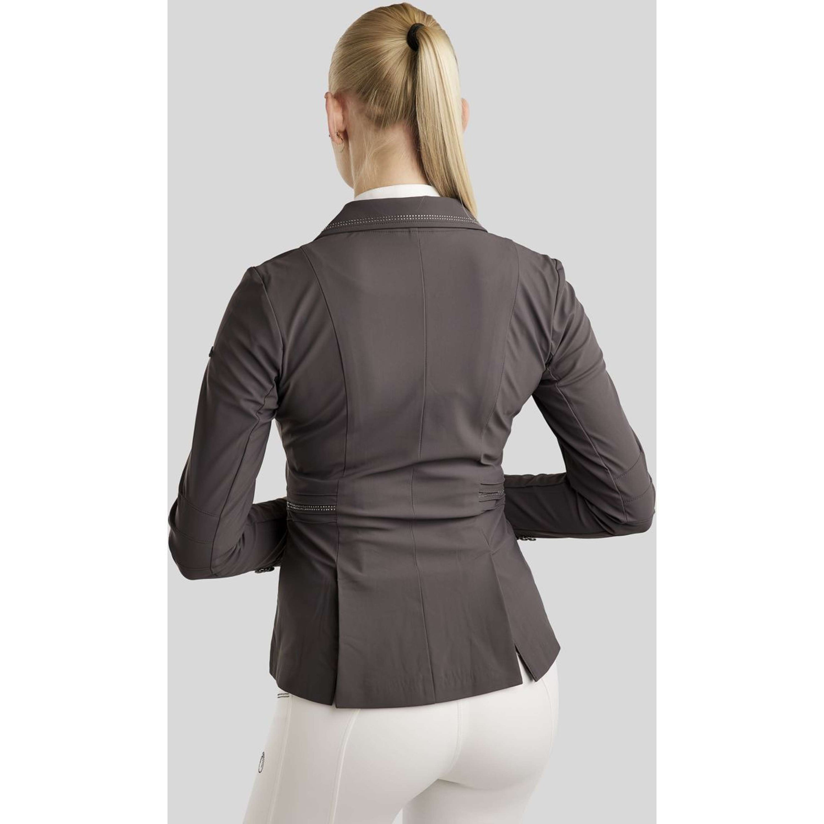 Montar Turnierjacket MoPearl Pintucks Gun Metal Crystals Slate Grey Montar Turnierjacket MoPearl Pintucks Gun Metal Crystals Slate Grey