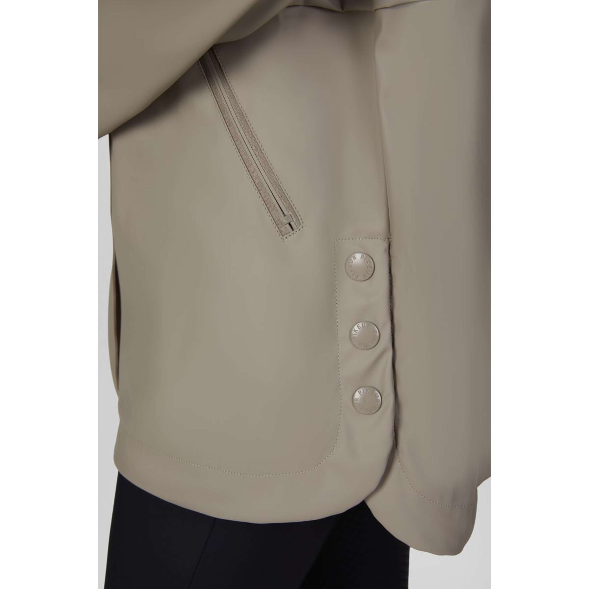 Pikeur Regenjacke Cape Athleisure AW26 Mocha Cream