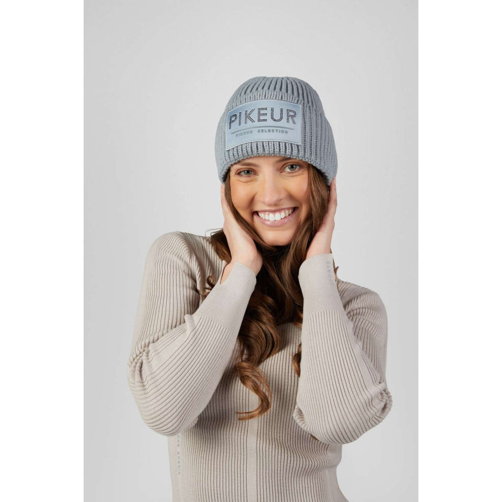 Pikeur Mütze Selection Satin AW26 Dusty Blue