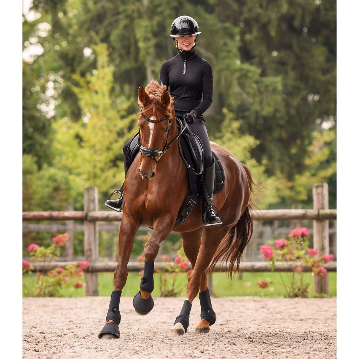 Waldhausen Schabracke Breath Performance Dressur Schwarz