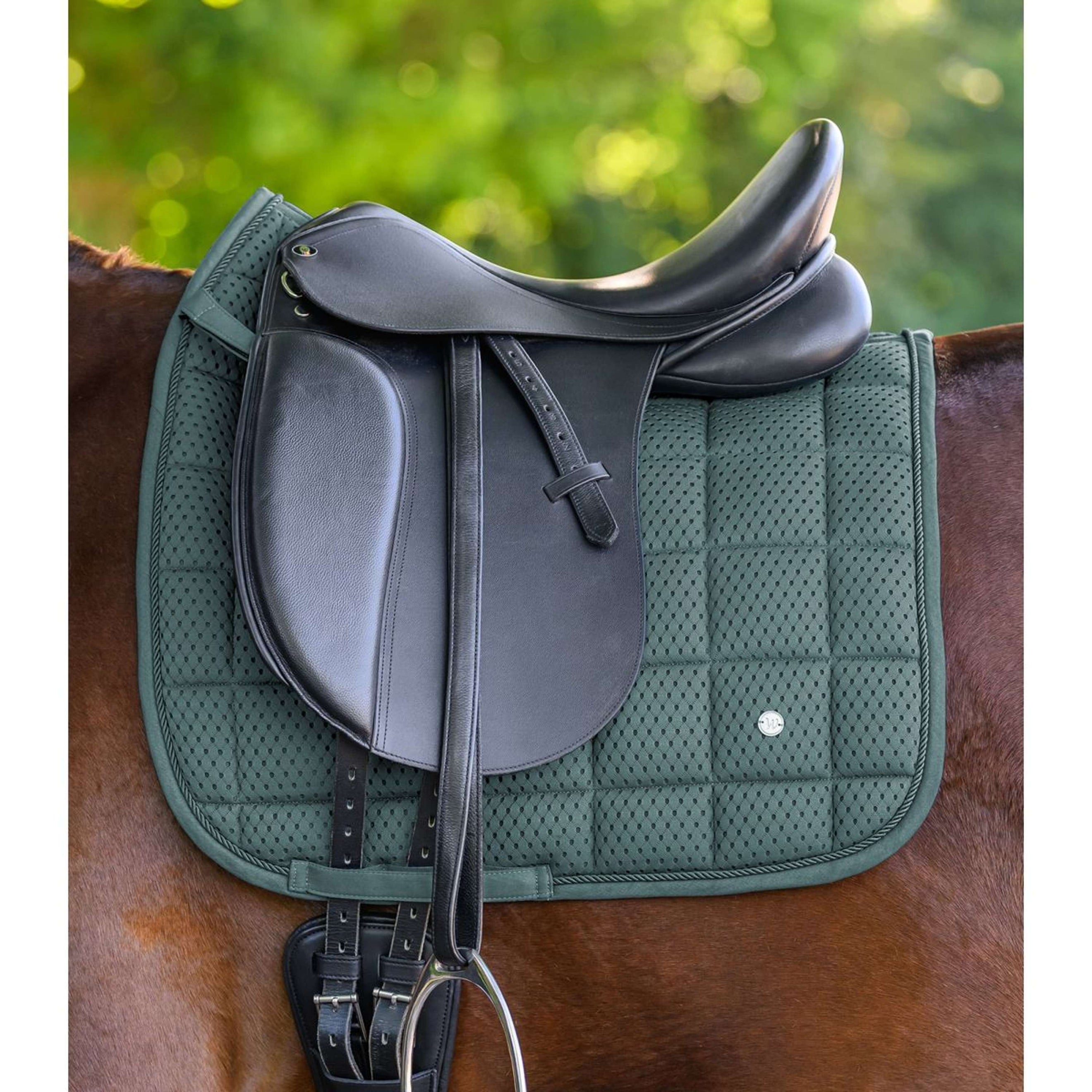 Waldhausen Schabracke Breath Performance Dressur Pine Green