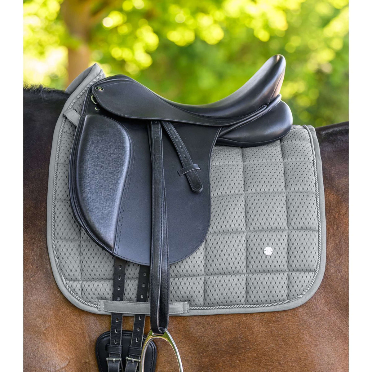 Waldhausen Schabracke Breath Performance Dressur Chrome Grey
