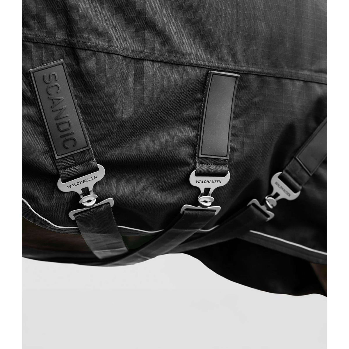 Waldhausen Outdoordecke Scandic Multi-Layer 100/250g Schwarz