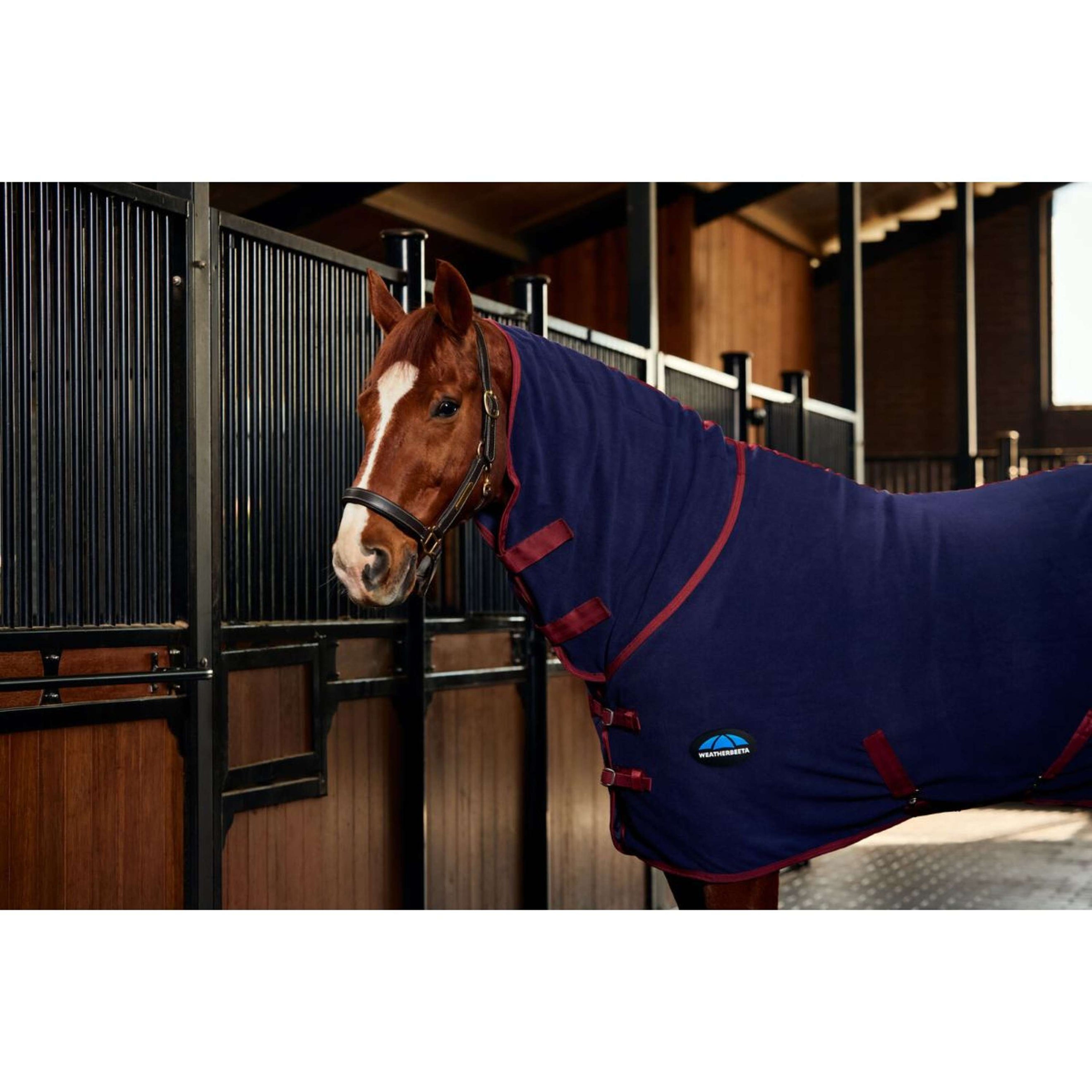 WeatherBeeta Fleecedecke Anti-Static Cooler Combo Neck Navy/Burgundy WeatherBeeta Fleecedecke Anti-Static Cooler Combo Neck Navy/Burgundy