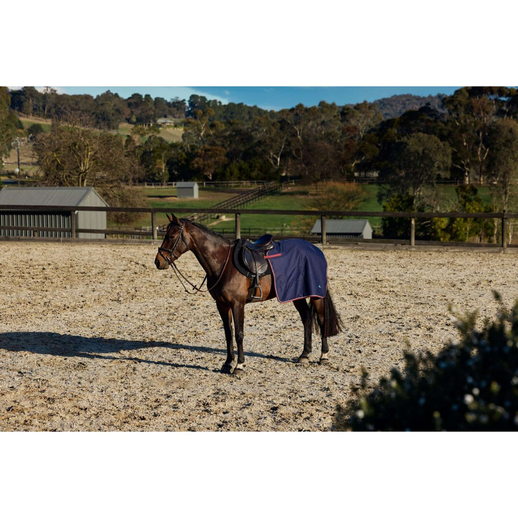 WeatherBeeta Ausreitdecke Essential Fleece Lined Quarter Sheet Navy/Burgundy