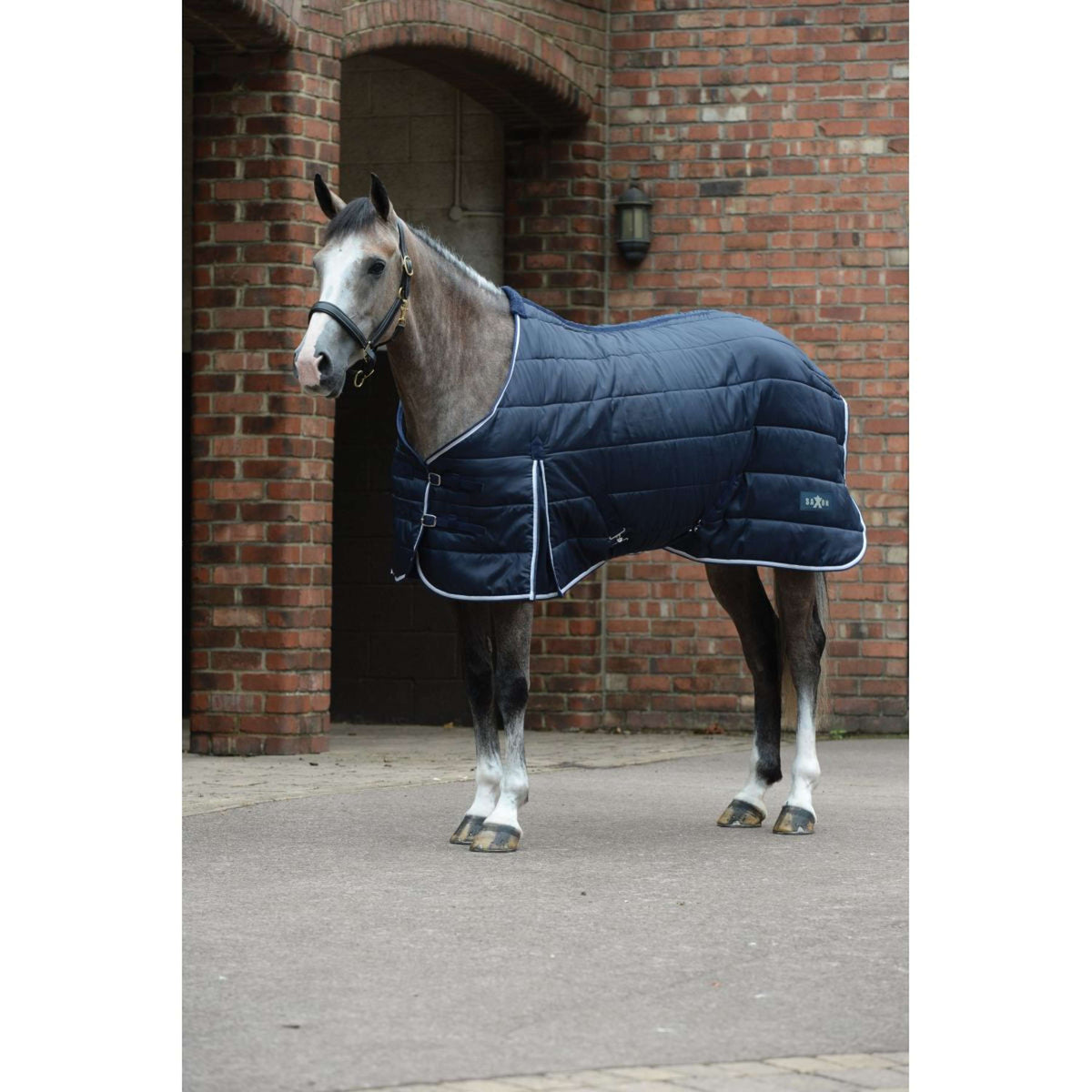 Weatherbeeta Decke Saxon Channel Quilt Stable Standard Neck Medium Navy/Weiß