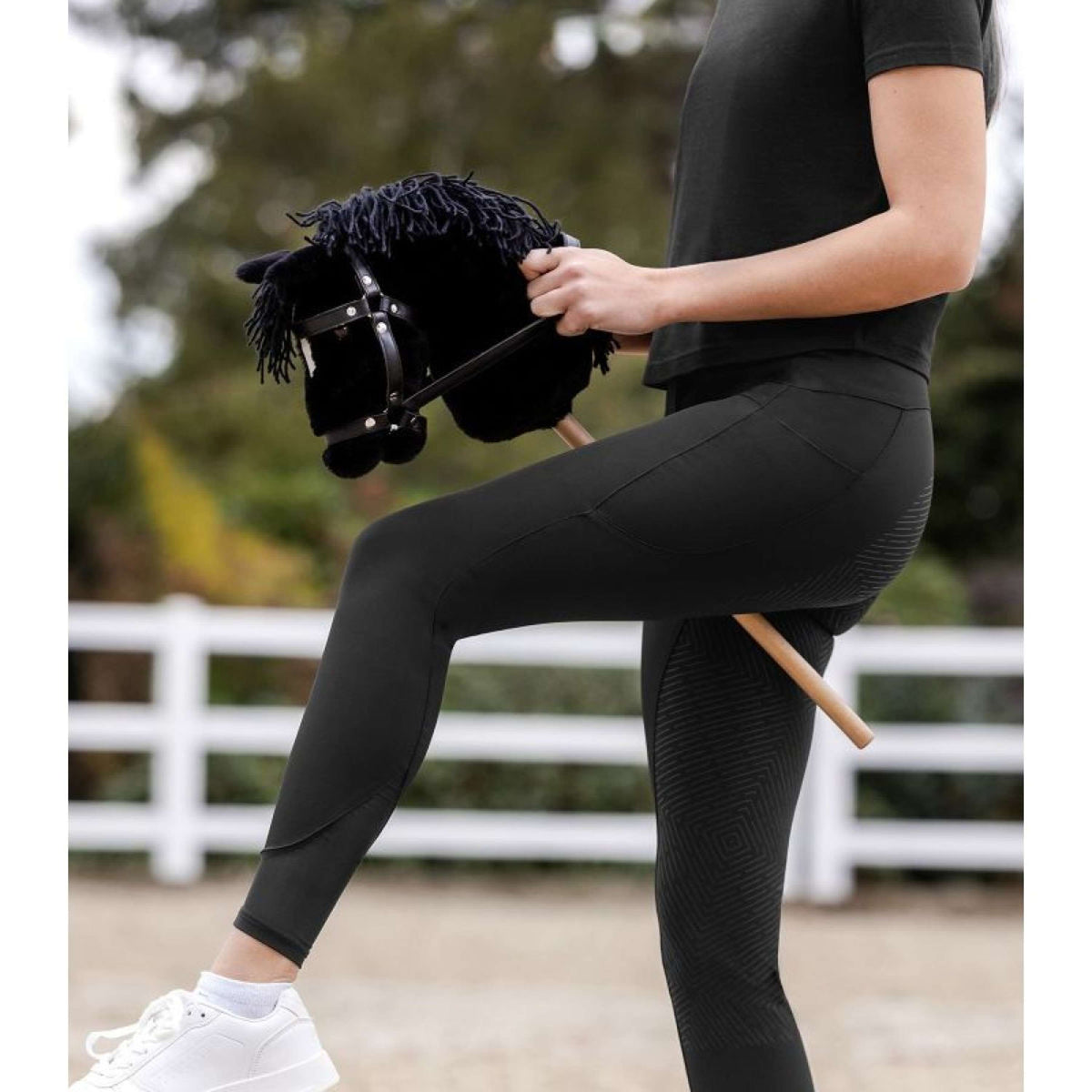 Waldhausen Hobby Horse Blacky Schwarz